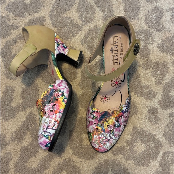 L'Artiste By Spring Step Women's Floramaria Mary Jane Heels Size 38 EU/ 7.5-8 US - Picture 2 of 5